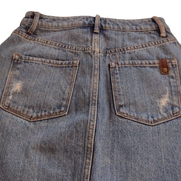 Roxy Women's Distressed Denim Skirt Size Small - Picture 5 of 13